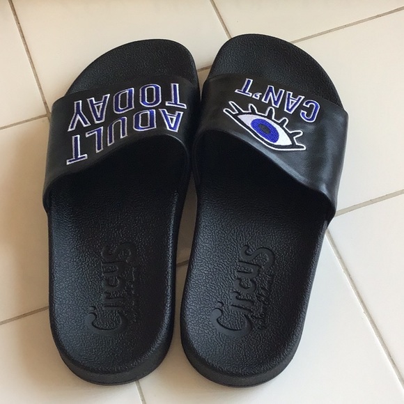 HOST PICK ‘Circus by Sam Edelman’ Unisex Casual Slides - Picture 3 of 7